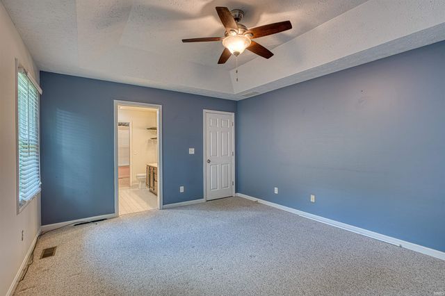 4422 Summercreek Lane, Newburgh, IN 47630