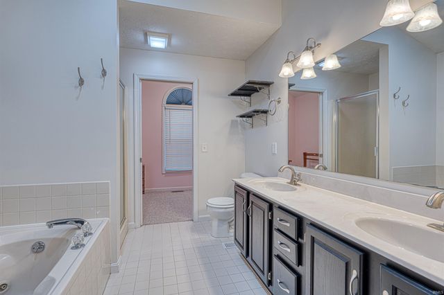 4422 Summercreek Lane, Newburgh, IN 47630