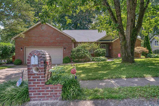 4422 Summercreek Lane, Newburgh, IN 47630