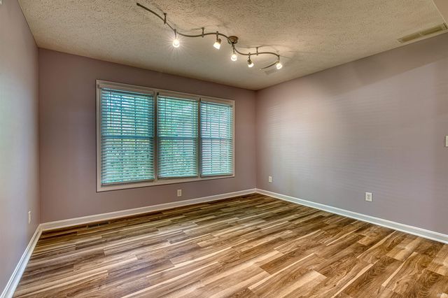 4422 Summercreek Lane, Newburgh, IN 47630