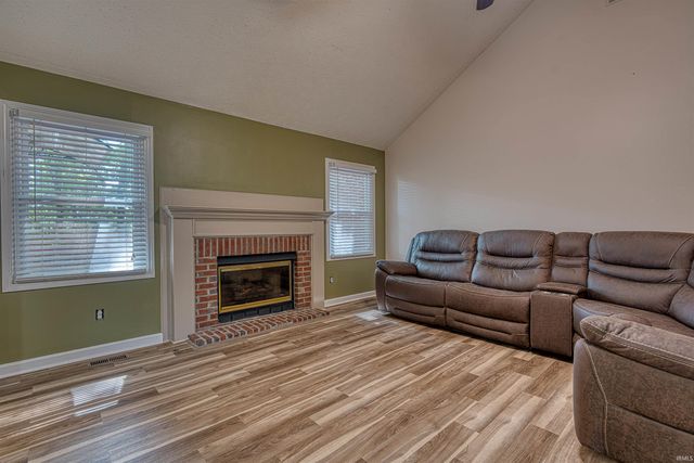4422 Summercreek Lane, Newburgh, IN 47630