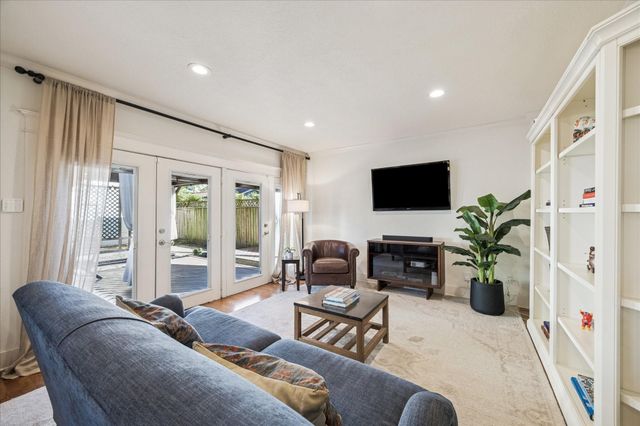 825 Merrill Street, Houston, TX 77009