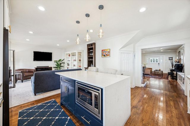 825 Merrill Street, Houston, TX 77009