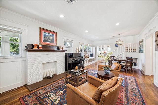 825 Merrill Street, Houston, TX 77009