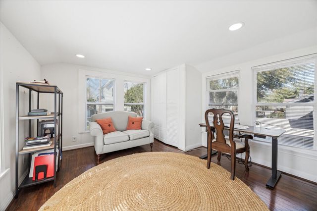 825 Merrill Street, Houston, TX 77009