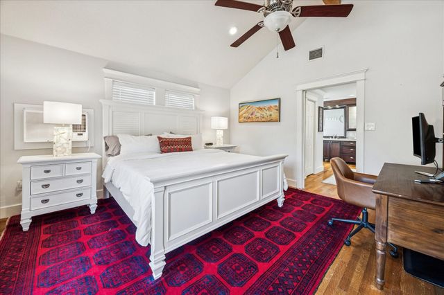 825 Merrill Street, Houston, TX 77009