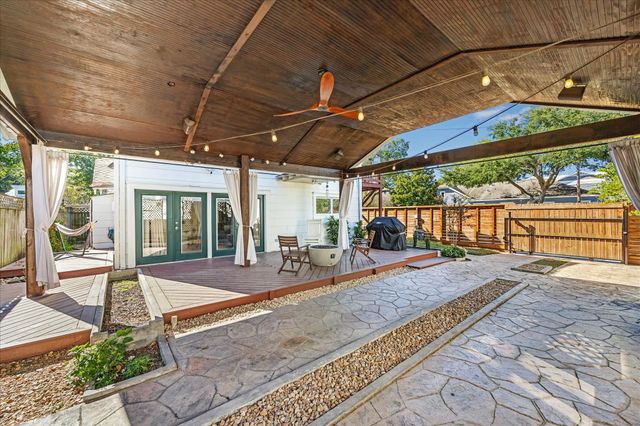 825 Merrill Street, Houston, TX 77009