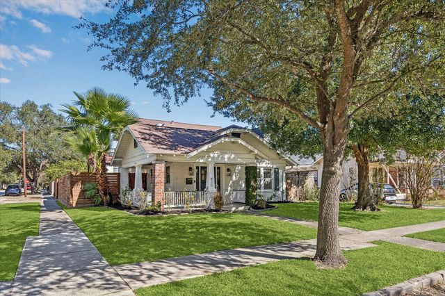 825 Merrill Street, Houston, TX 77009