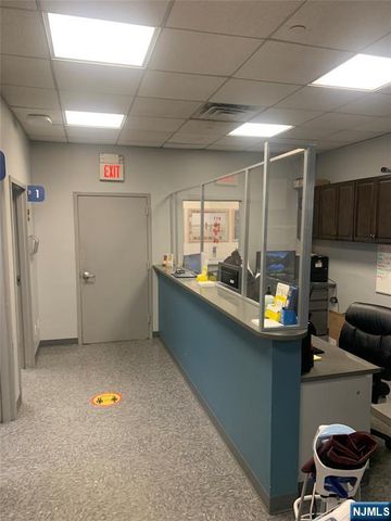 47 Orient 3C, Rutherford, NJ 07070