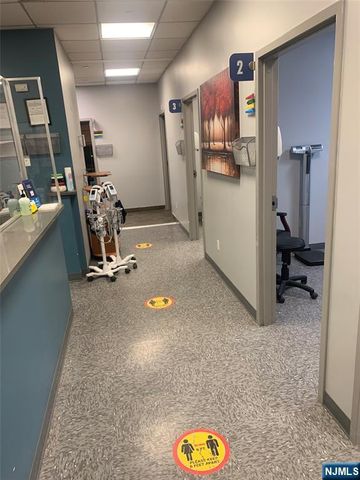 47 Orient 3C, Rutherford, NJ 07070