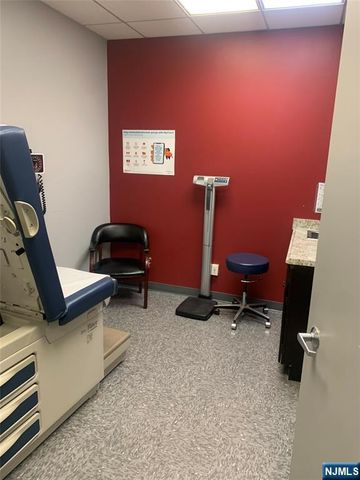 47 Orient 3C, Rutherford, NJ 07070