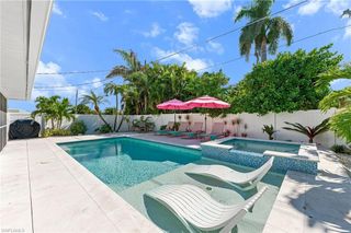 690 100th AVE N, Naples, FL 34108