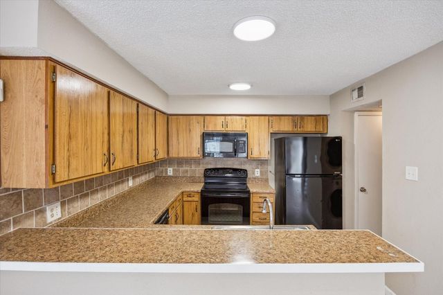 11957 Bob White Drive 863, Houston, TX 77035