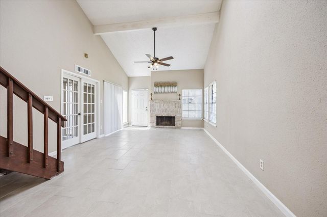 11957 Bob White Drive 863, Houston, TX 77035