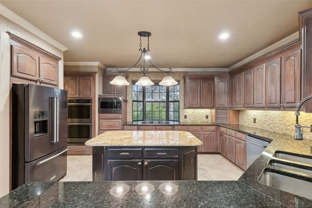 1601 Eagle Ridge Drive, Corinth, TX 76210