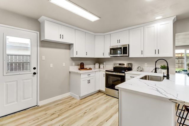 3301 Langley Way, Antelope, CA 95843