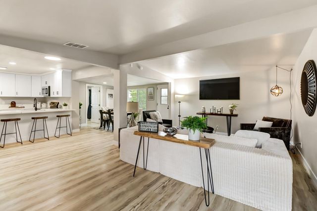 3301 Langley Way, Antelope, CA 95843