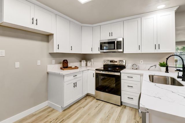 3301 Langley Way, Antelope, CA 95843