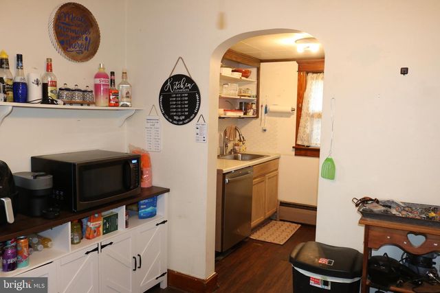 210 CHARLES AVENUE, Hanover, PA 17331