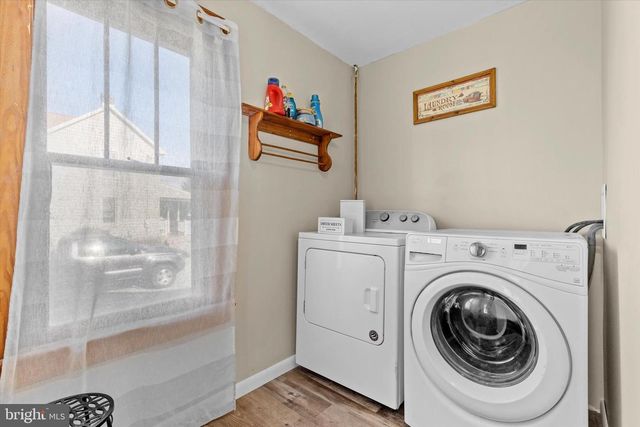 210 CHARLES AVENUE, Hanover, PA 17331