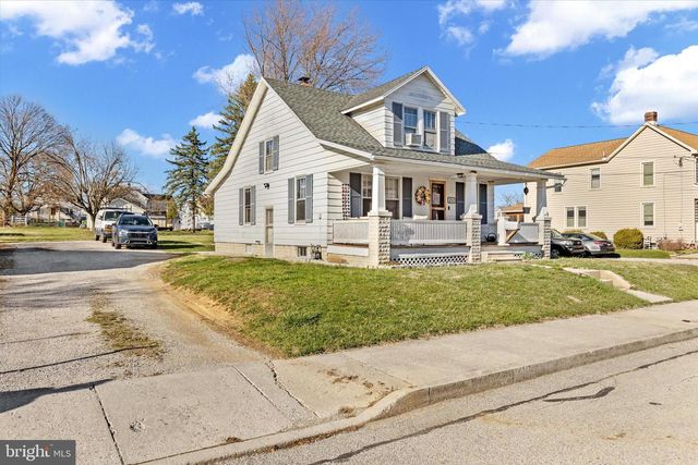 210 CHARLES AVENUE, Hanover, PA 17331