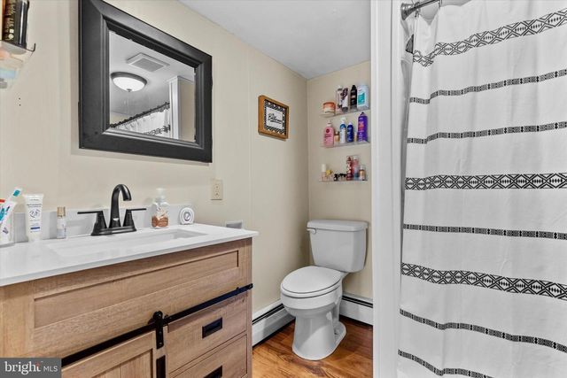 210 CHARLES AVENUE, Hanover, PA 17331