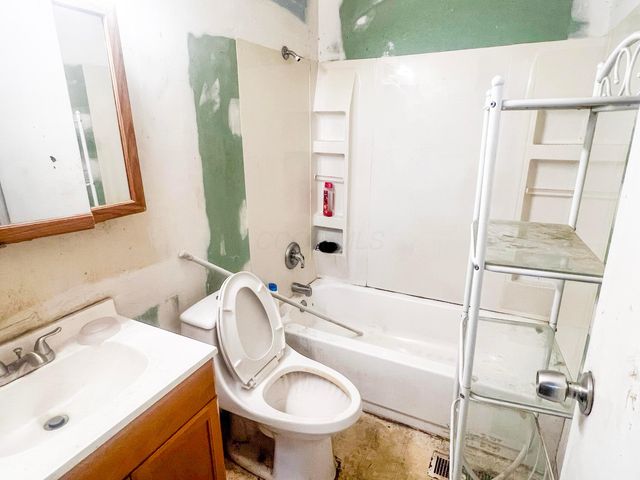 2676 Shelly Drive, Columbus, OH 43207