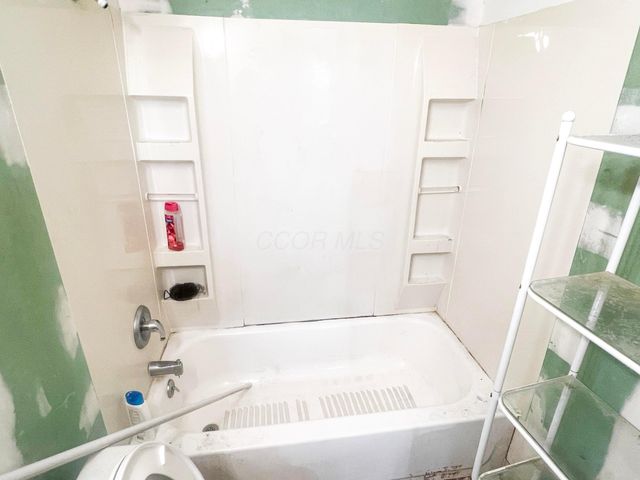 2676 Shelly Drive, Columbus, OH 43207