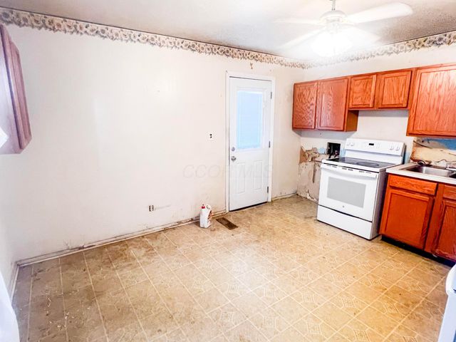 2676 Shelly Drive, Columbus, OH 43207