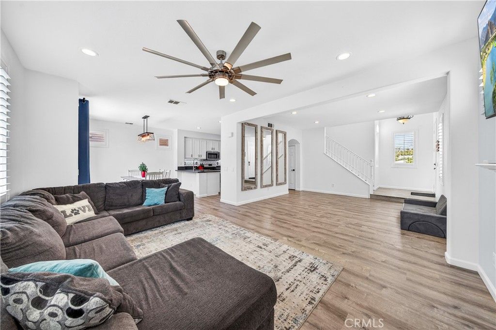 Image 11 of property listing at 35899 Gatineau, Murrieta, CA 92563