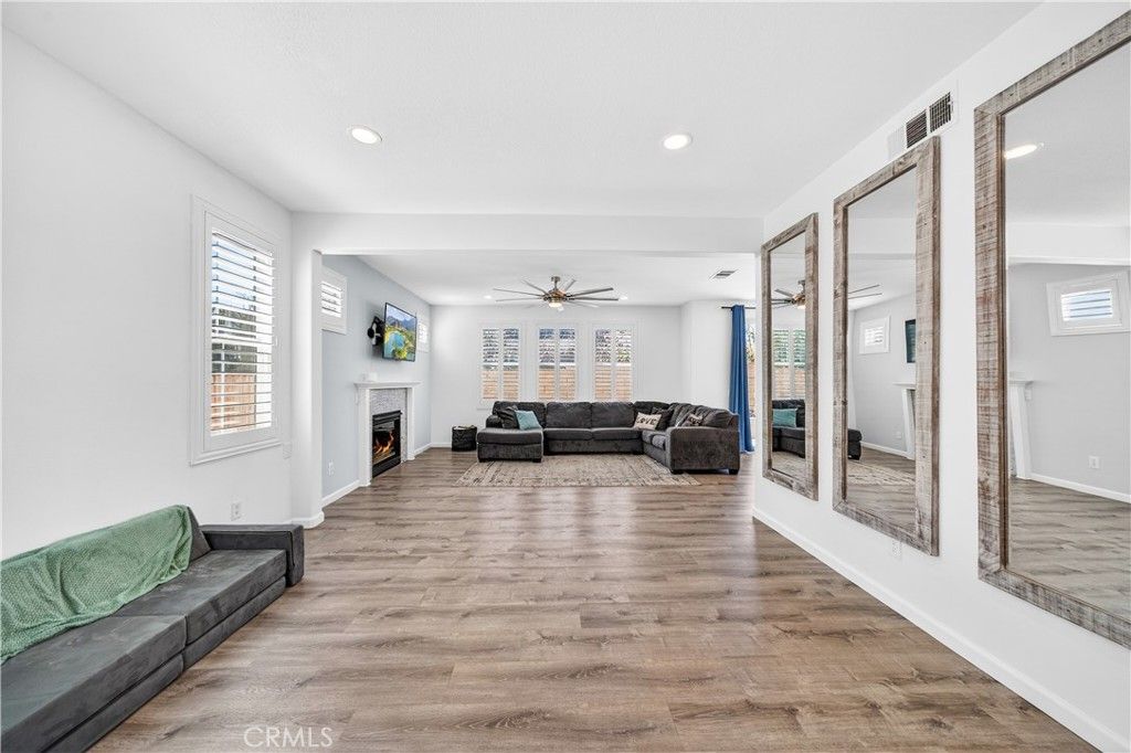 Image 6 of property listing at 35899 Gatineau, Murrieta, CA 92563