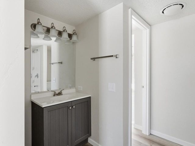 320 Lincoln AVENUE, Omro, WI 54963