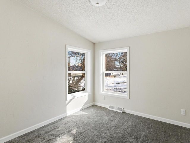 320 Lincoln AVENUE, Omro, WI 54963