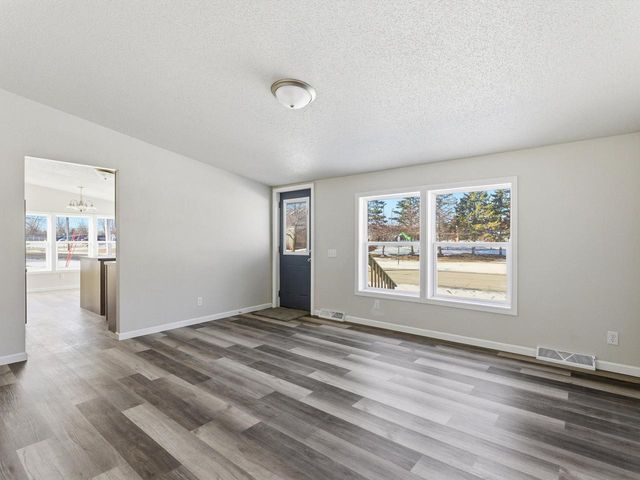 320 Lincoln AVENUE, Omro, WI 54963