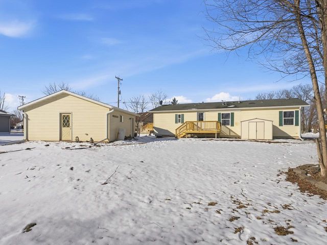 320 Lincoln AVENUE, Omro, WI 54963