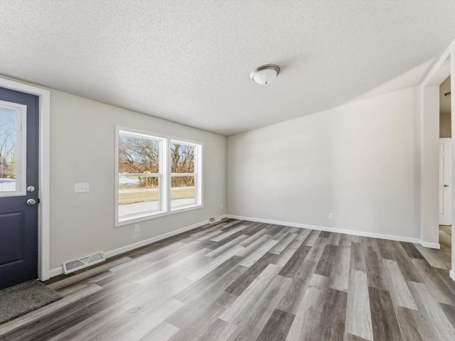 320 Lincoln AVENUE, Omro, WI 54963