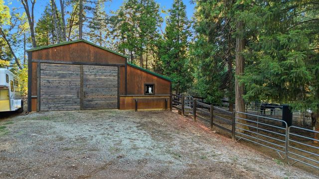 11234 Valencia Rd, Nevada City, CA 95959