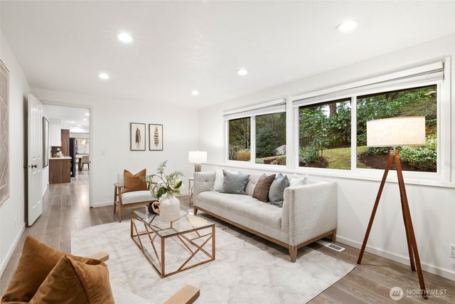 14910 SE 47th Court, Bellevue, WA 98006