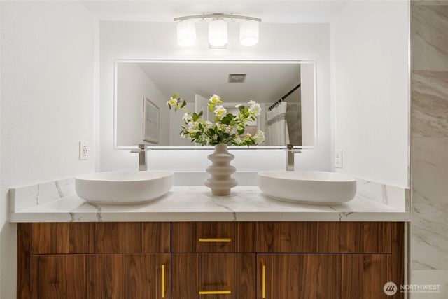 14910 SE 47th Court, Bellevue, WA 98006