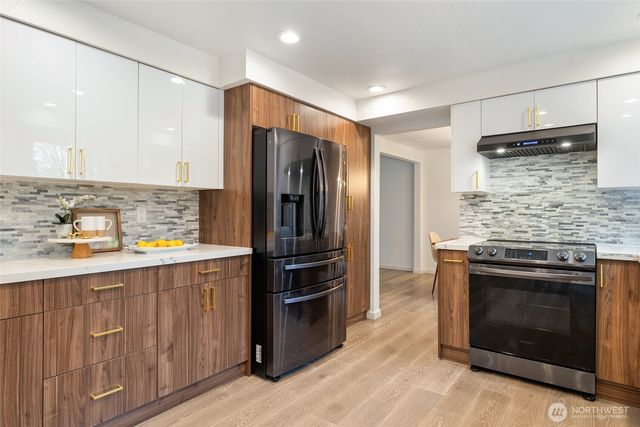 14910 SE 47th Court, Bellevue, WA 98006