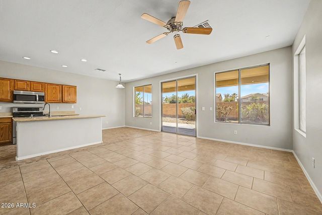 6668 S Garnet Way, Chandler, AZ 85249