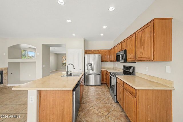 6668 S Garnet Way, Chandler, AZ 85249