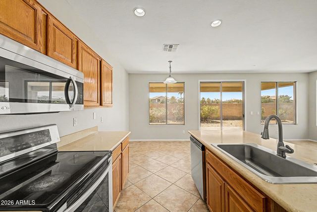 6668 S Garnet Way, Chandler, AZ 85249