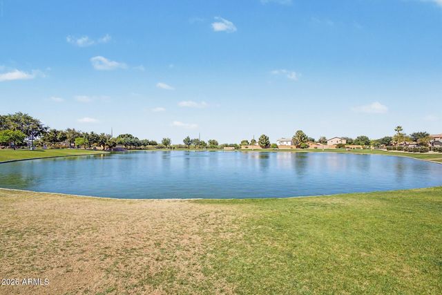 6668 S Garnet Way, Chandler, AZ 85249