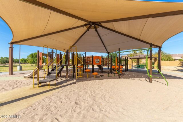 6668 S Garnet Way, Chandler, AZ 85249