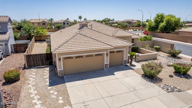 6668 S Garnet Way, Chandler, AZ 85249