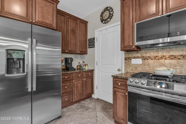 16 Saveria Court, Howell, NJ 07731
