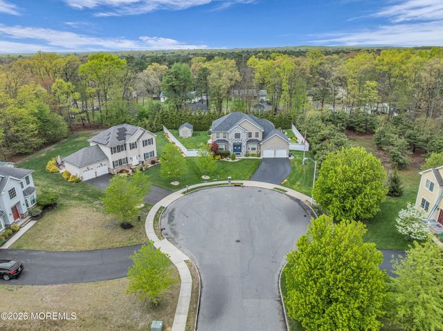 16 Saveria Court, Howell, NJ 07731