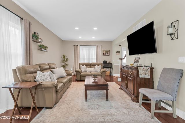 16 Saveria Court, Howell, NJ 07731
