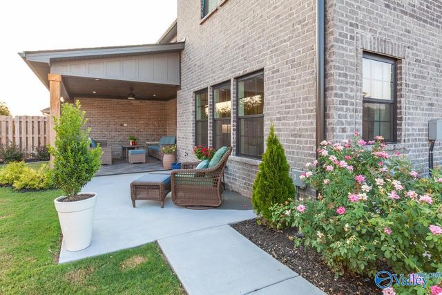 516 Wickerberry Way, Athens, AL 35611